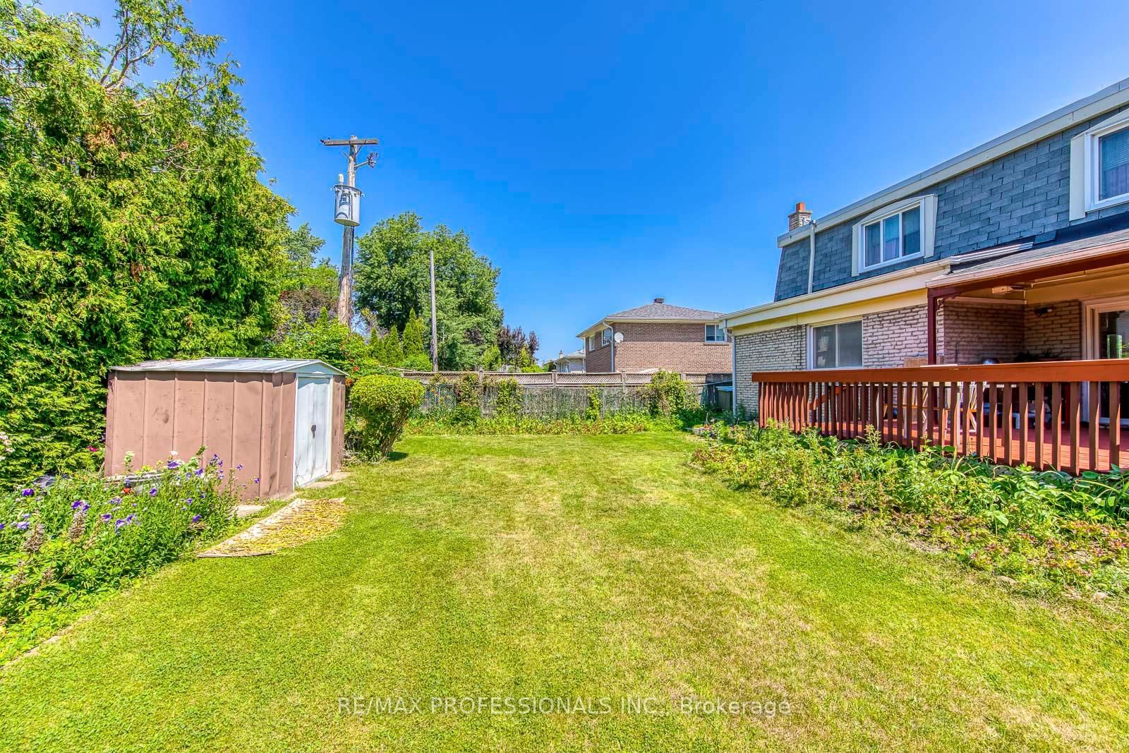 256 Wellesworth Drive • Toronto, ON photo 30