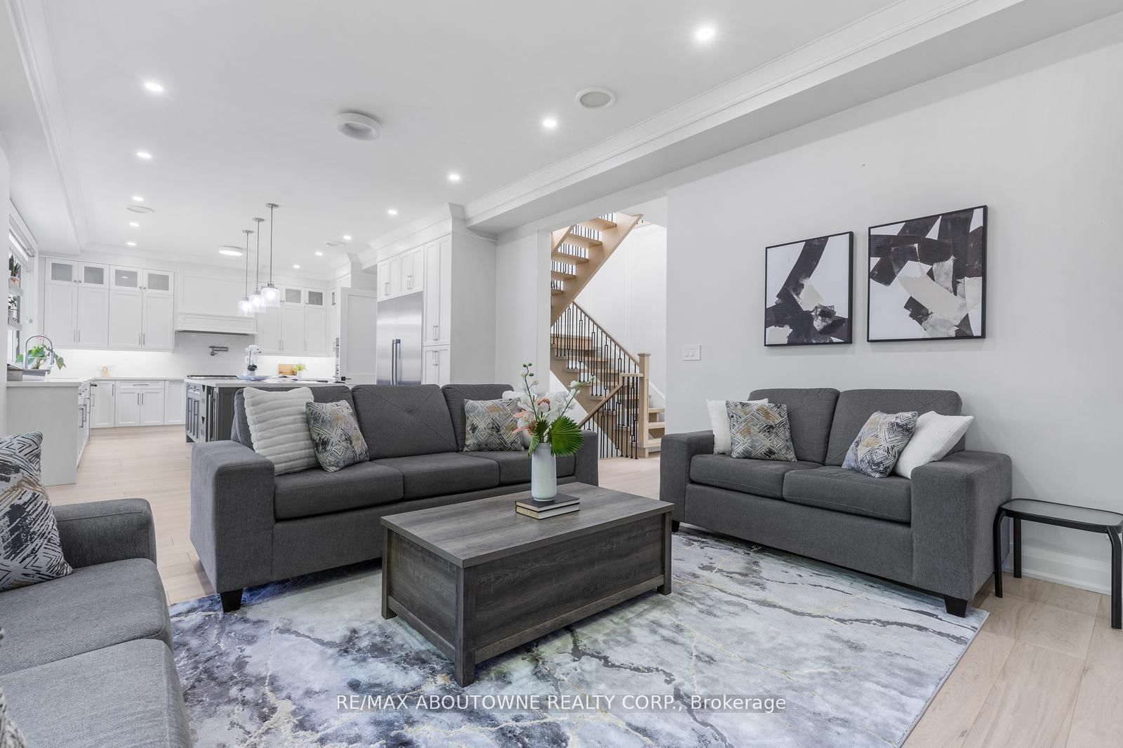 455 Samford Place • Oakville, ON photo 15