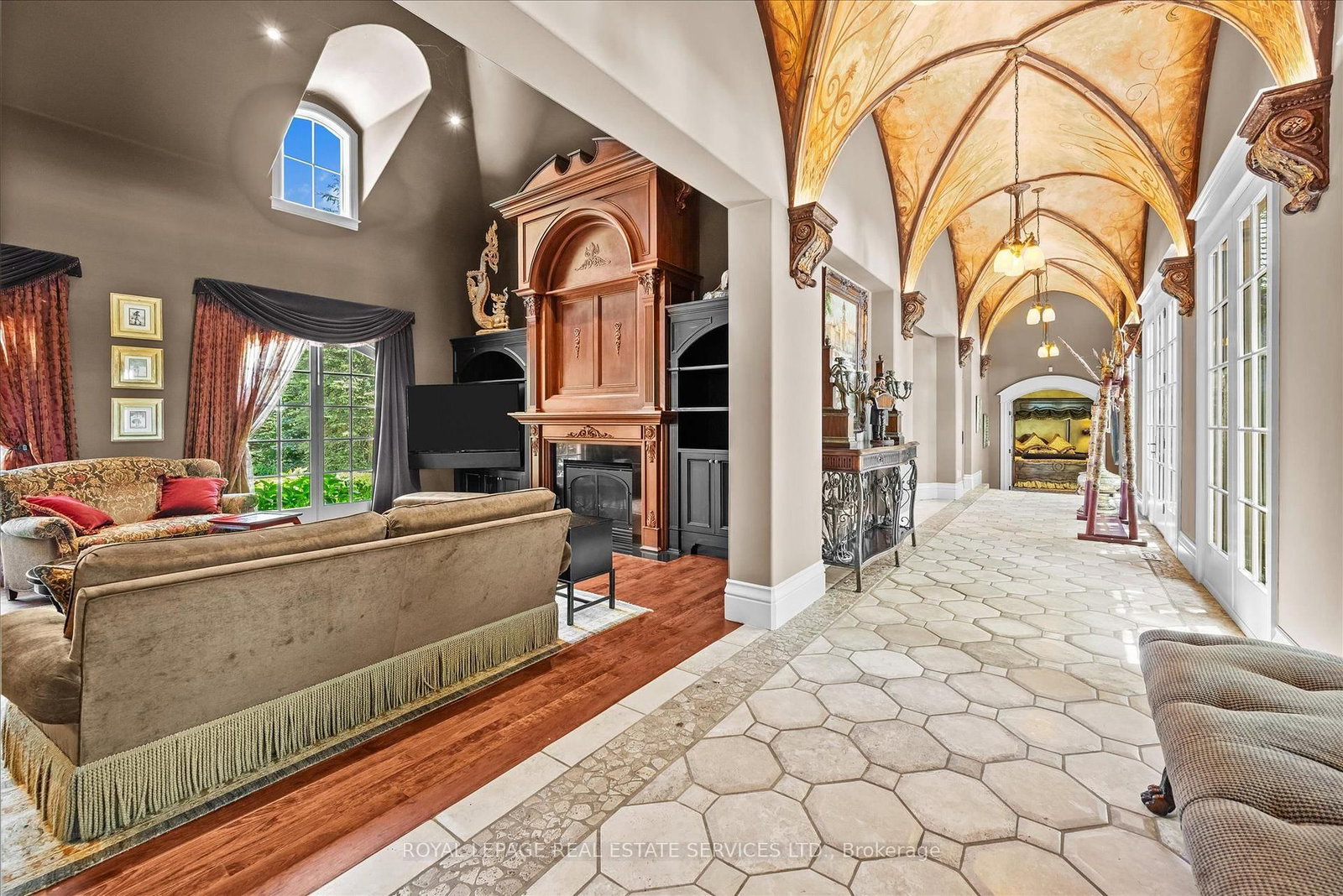 10090 Pineview Trail • Milton, ON photo 13