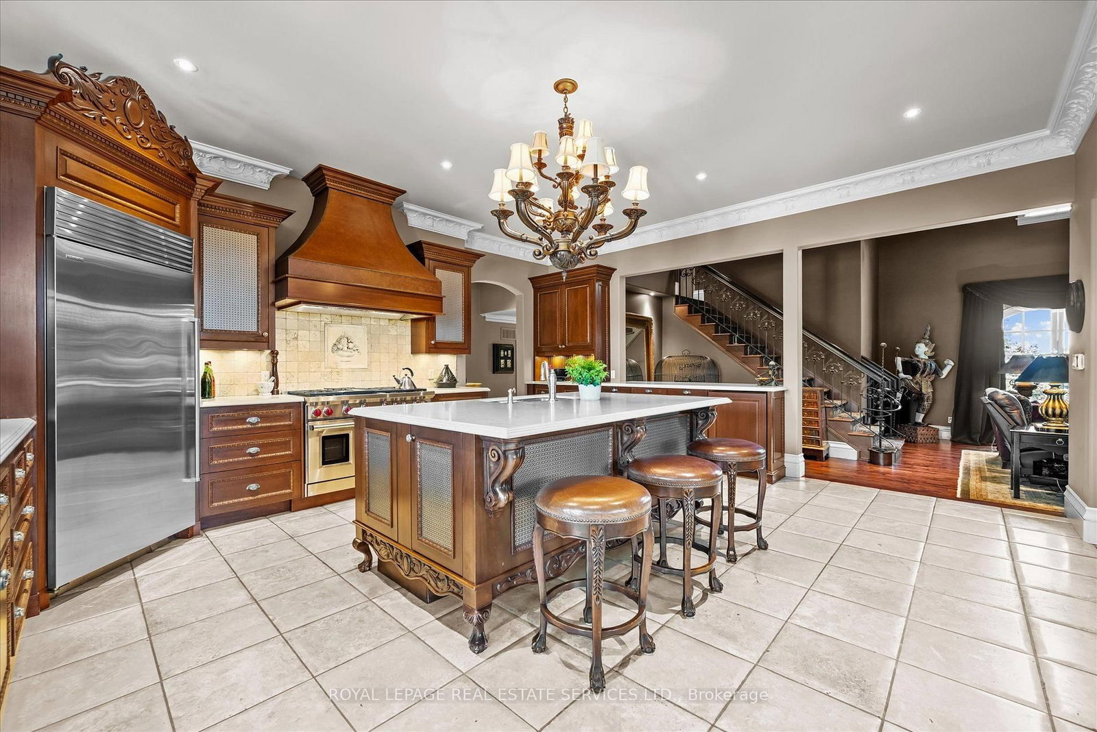 10090 Pineview Trail • Milton, ON photo 18