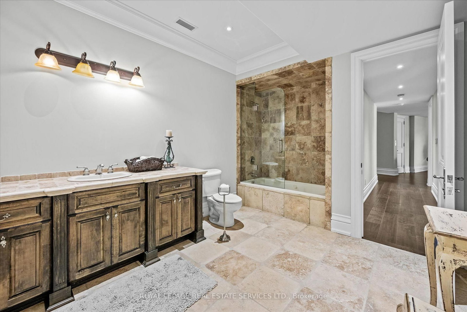 10090 Pineview Trail • Milton, ON photo 35