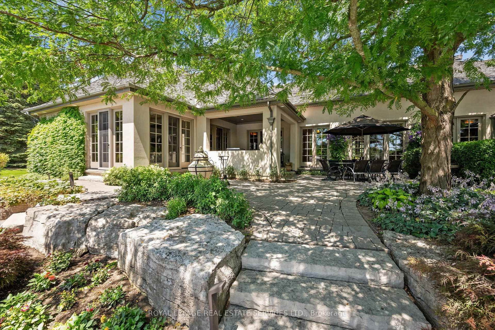 10090 Pineview Trail • Milton, ON photo 37
