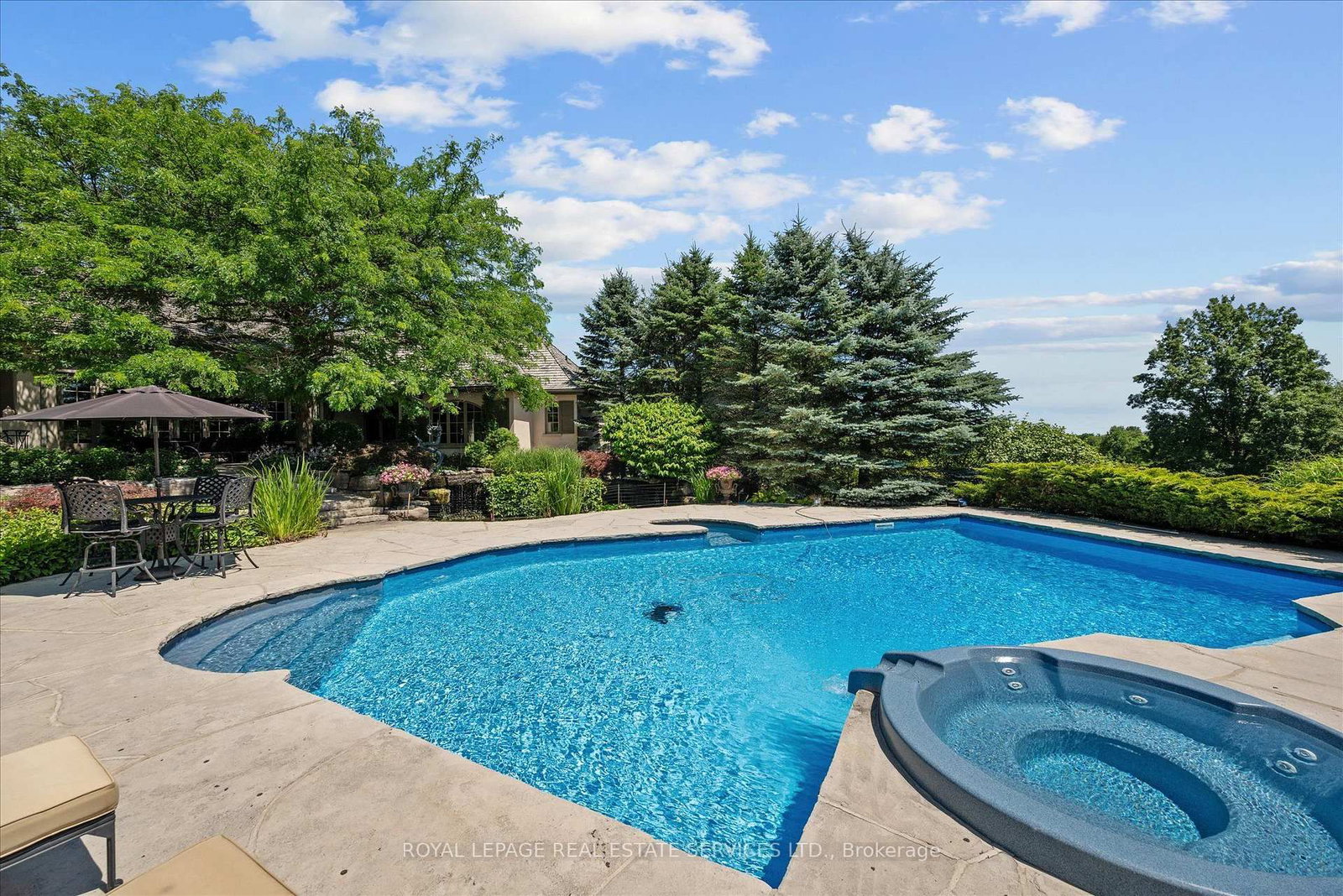 10090 Pineview Trail • Milton, ON photo 40