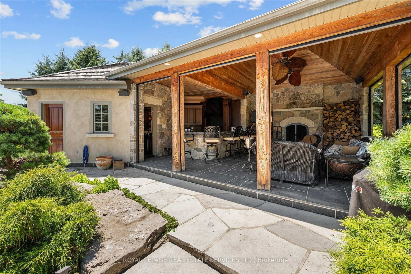 10090 Pineview Trail • Milton, ON photo 41