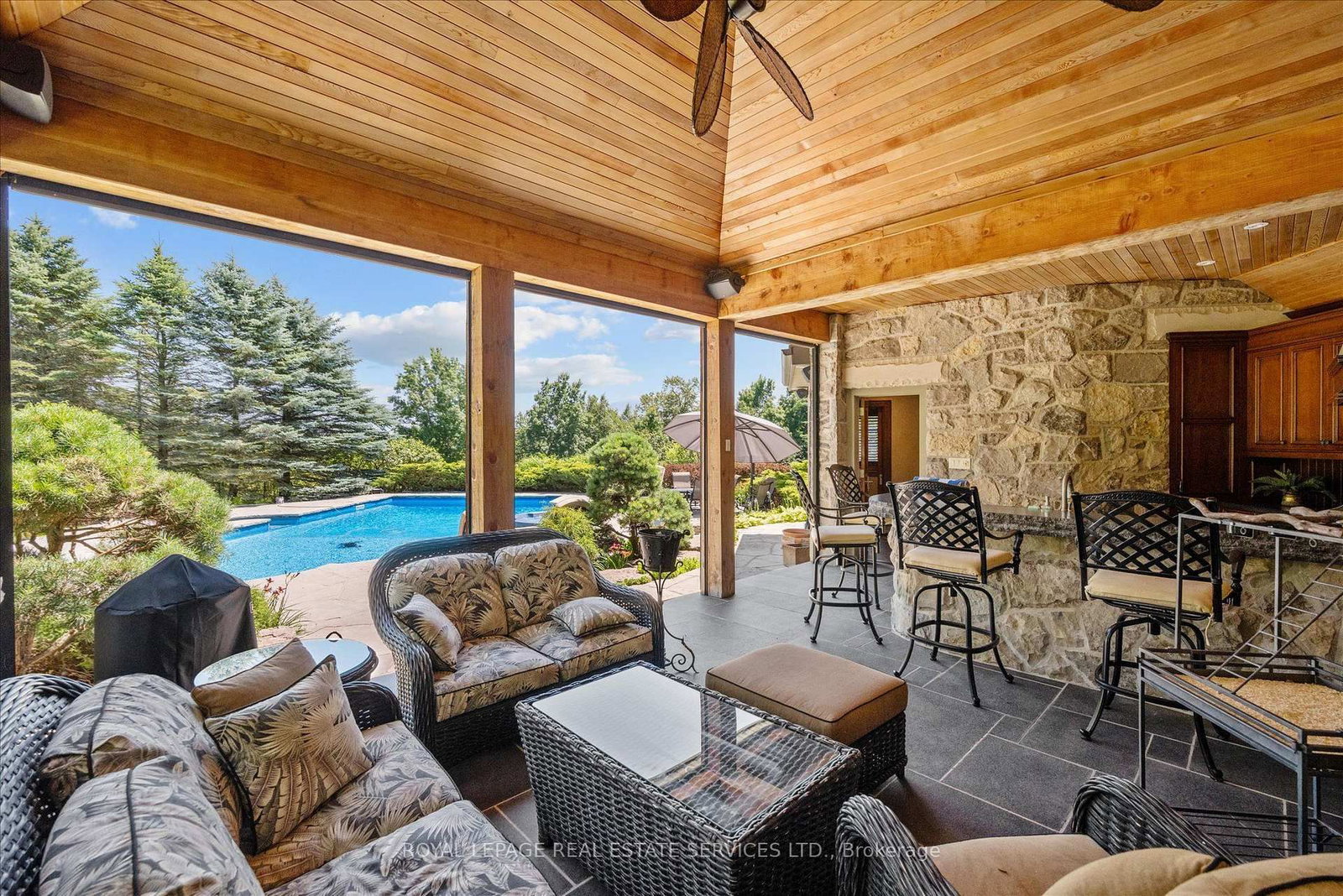 10090 Pineview Trail • Milton, ON photo 43