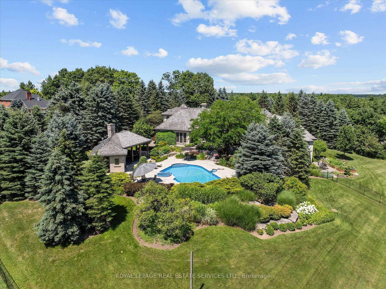 10090 Pineview Trail • Milton, ON photo 48