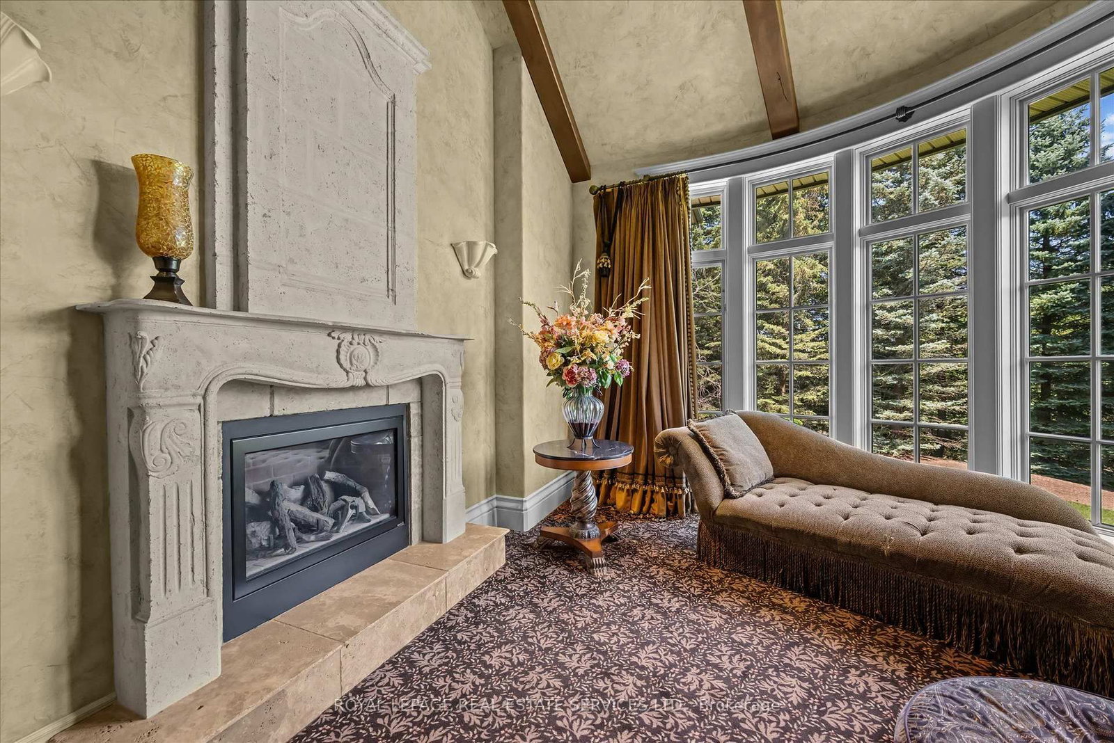 10090 Pineview Trail • Milton, ON photo 9