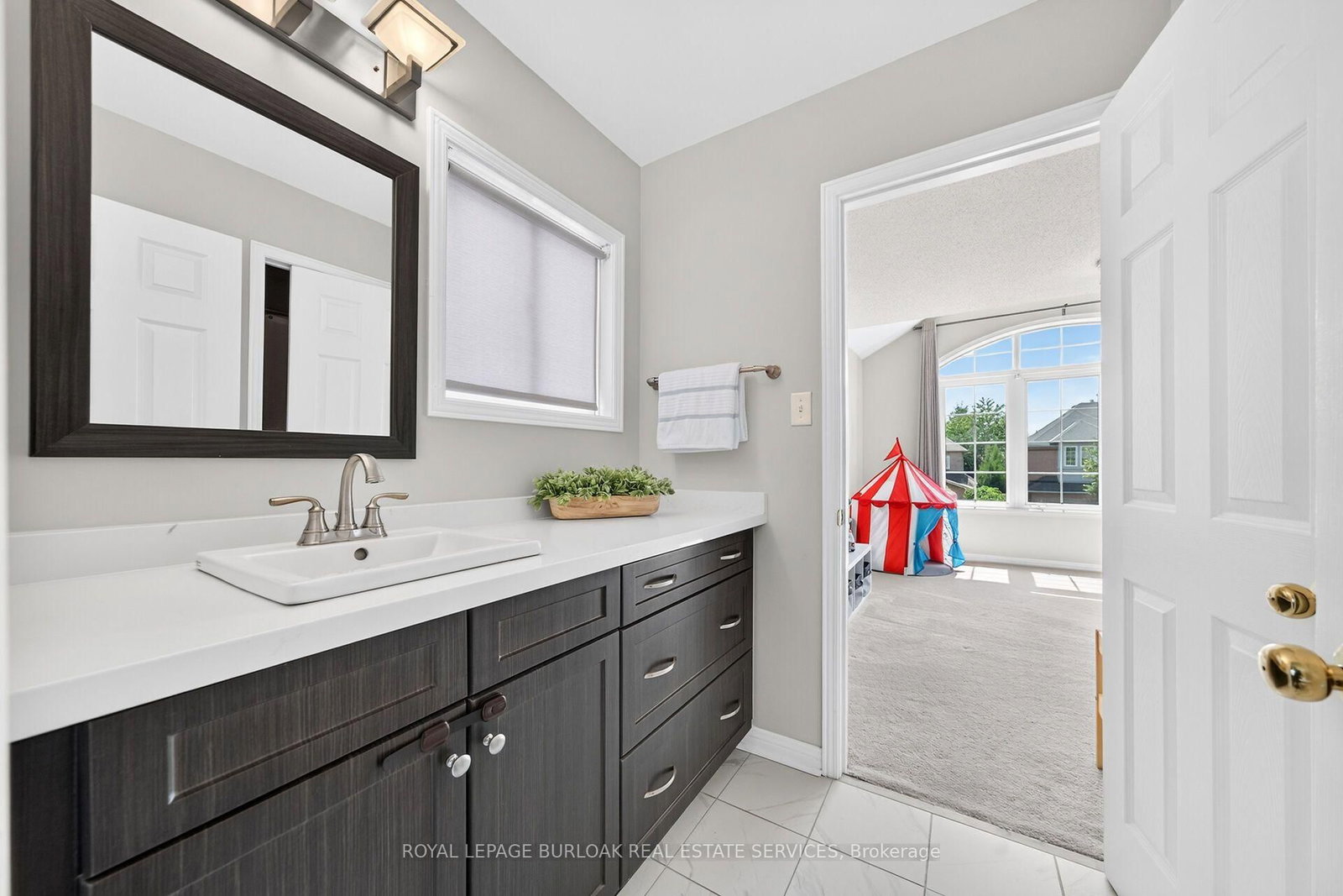 2203 Turnberry Road • Burlington, ON photo 24