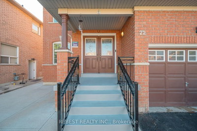 22 Gore Valley Trail • Brampton, ON photo 3
