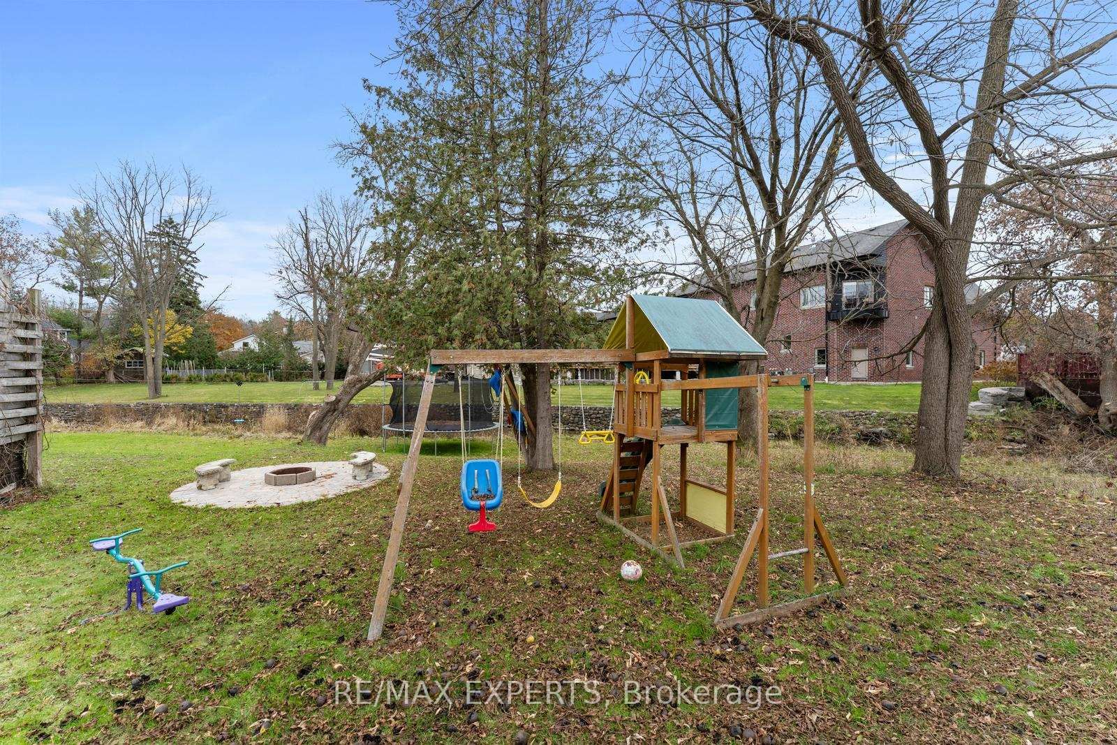 142 E King Street • Caledon, ON photo 33