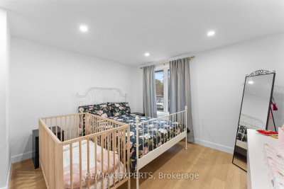 142 E King Street • Caledon, ON photo 9