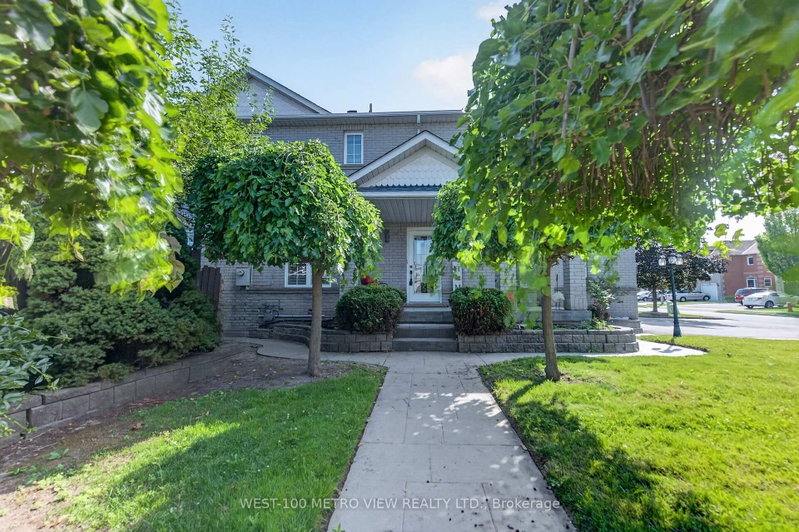 748 Summer Park Crescent