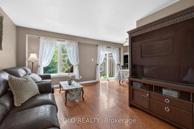 18 Karen Court • Orangeville, ON photo 8