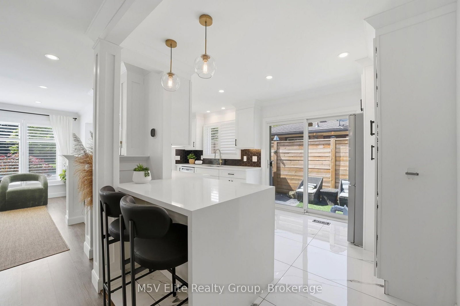1171 Gripsholm Road • Mississauga, ON photo 11