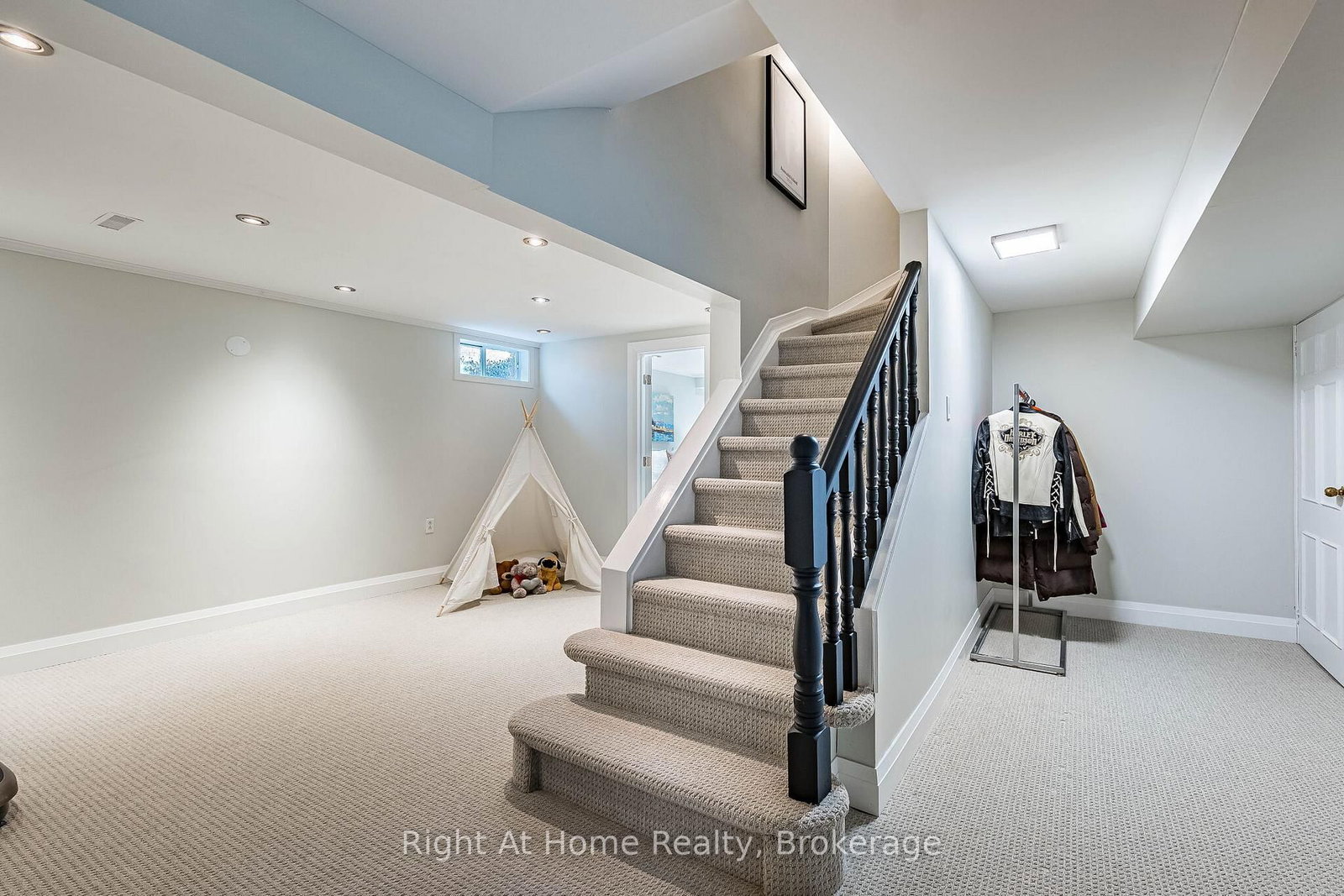 3287 Victoria Street • Oakville, ON photo 34