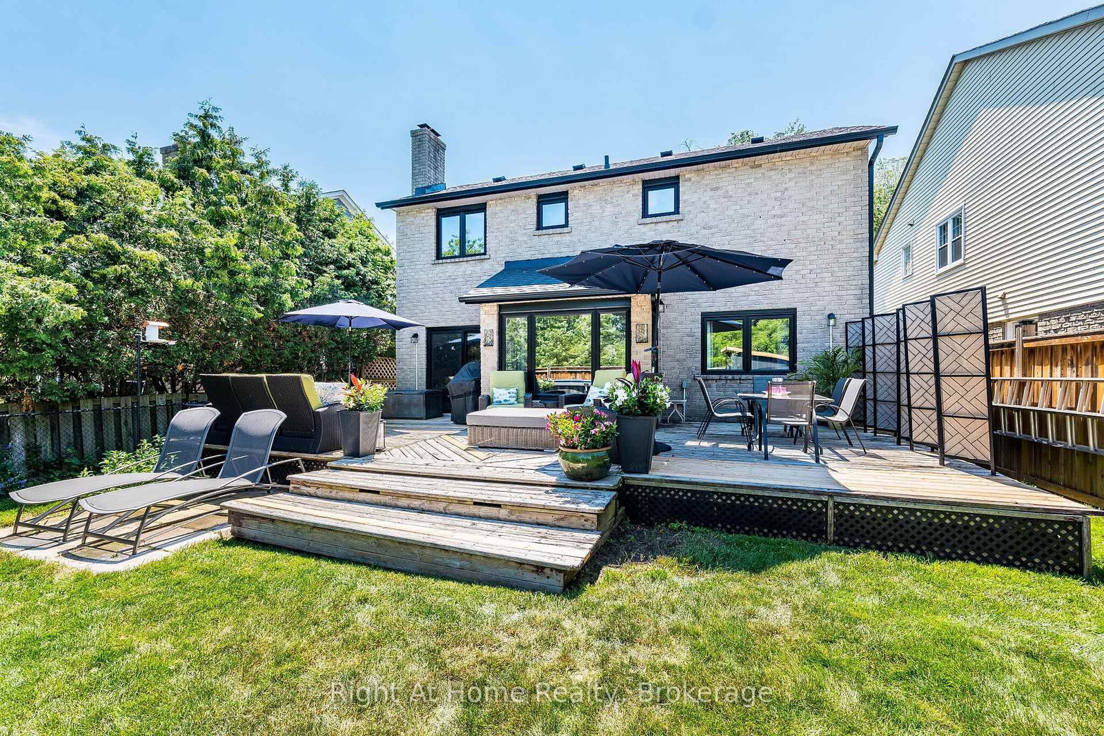 3287 Victoria Street • Oakville, ON photo 37