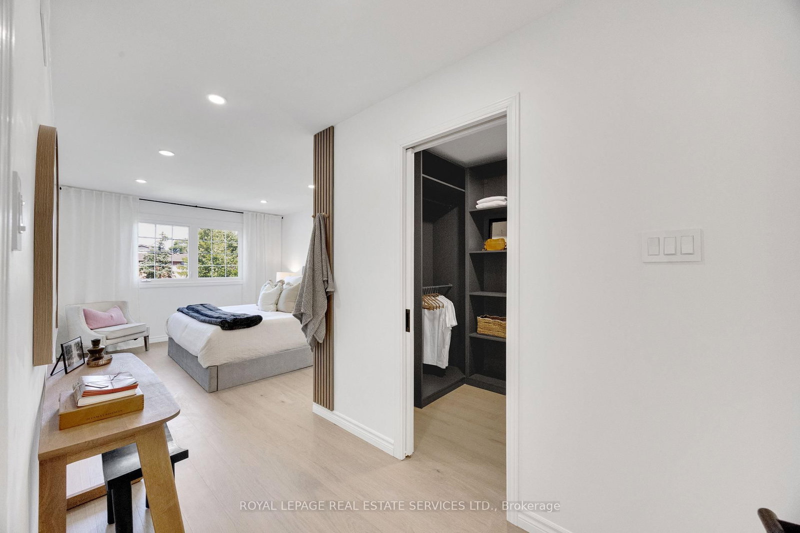 2048 Sixth Line • Oakville, ON photo 22