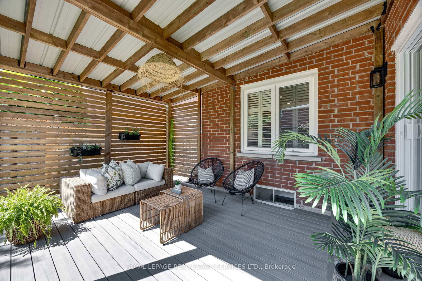 2048 Sixth Line • Oakville, ON photo 41