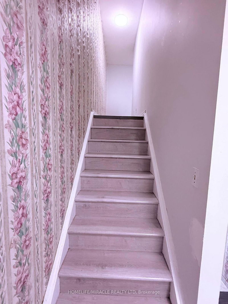 3145 Mallbridge Mississauga,ON L4T 2C5 — Photo 10
