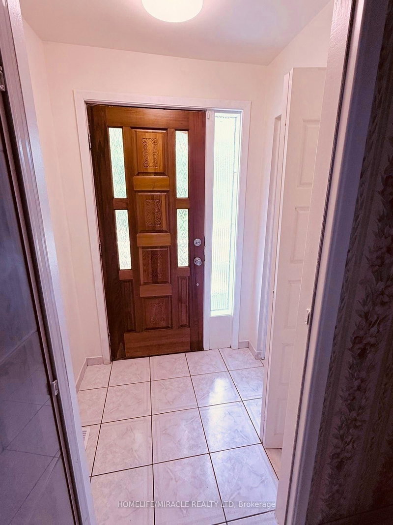 3145 Mallbridge Mississauga,ON L4T 2C5 — Photo 7