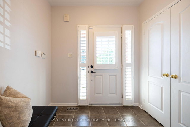 21 Treegrove Crescent