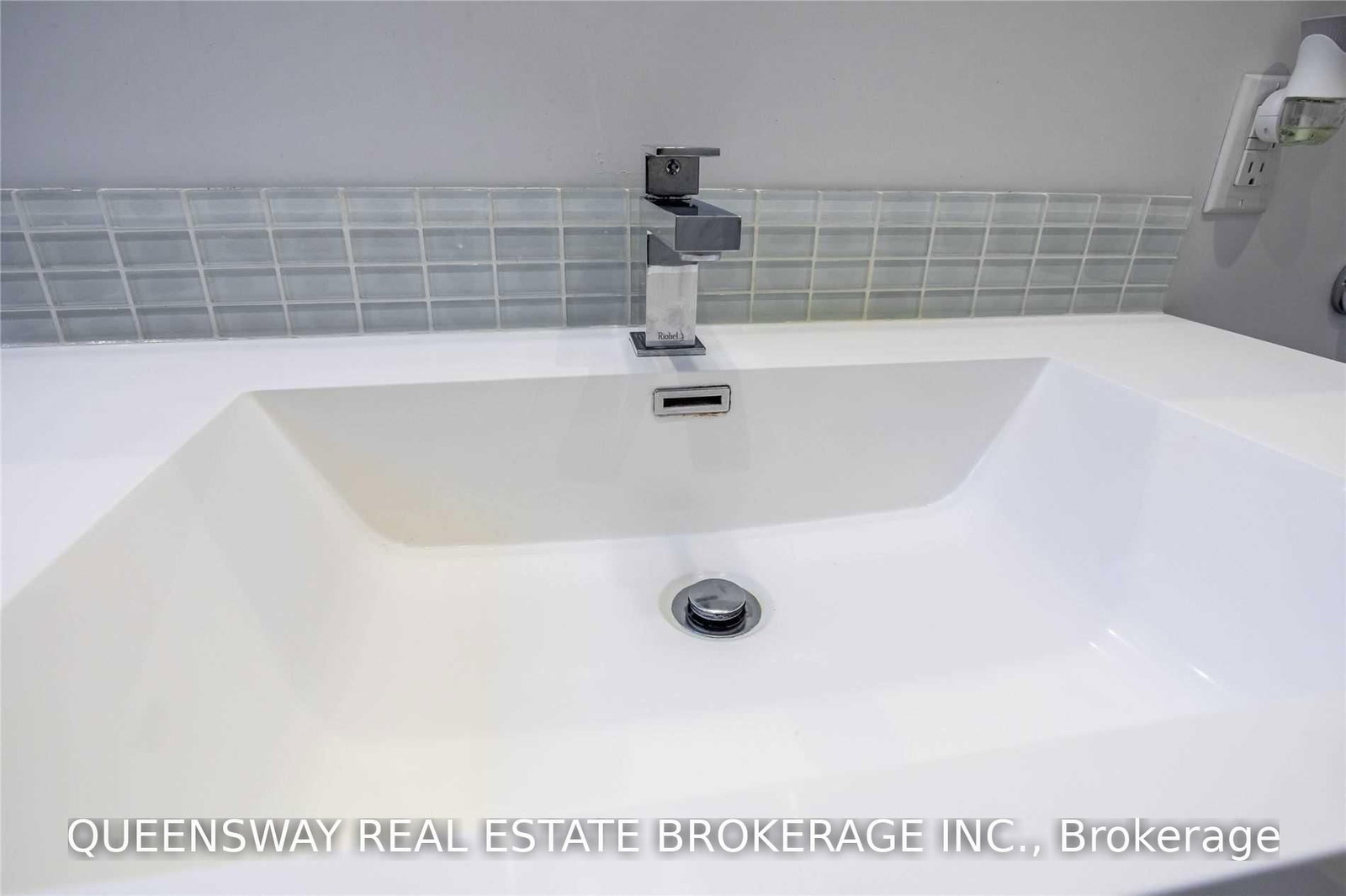 1222 Kipling Avenue, Toronto, ON, photo 4