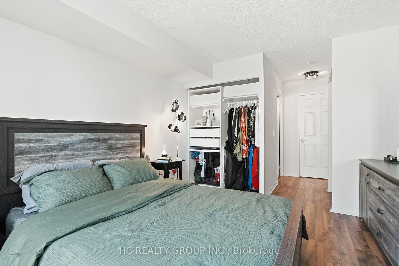 17 Michael Power Place • #713 • Toronto, ON photo 9
