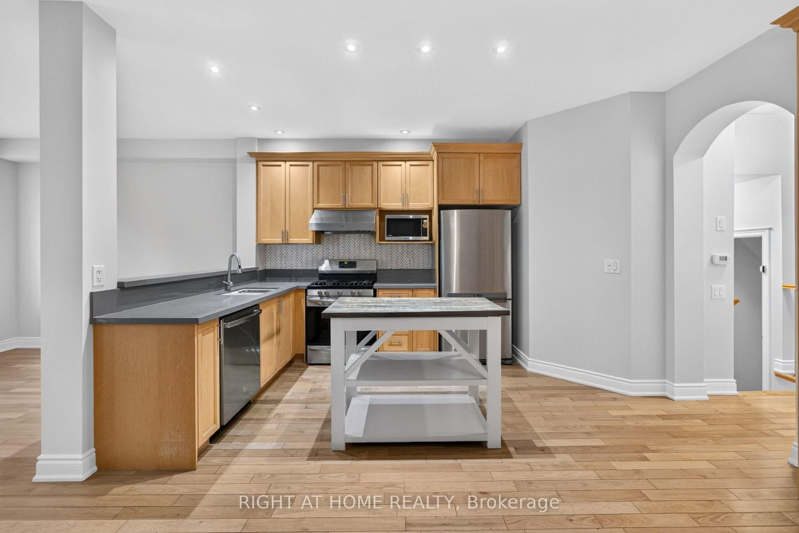 346 Creek Path Avenue • Oakville, ON photo 12