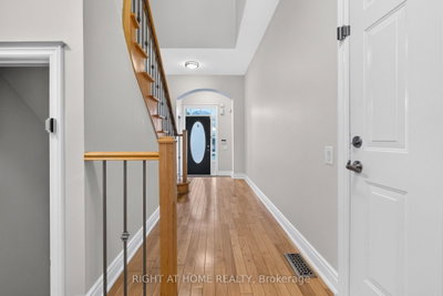 346 Creek Path Avenue • Oakville, ON photo 8