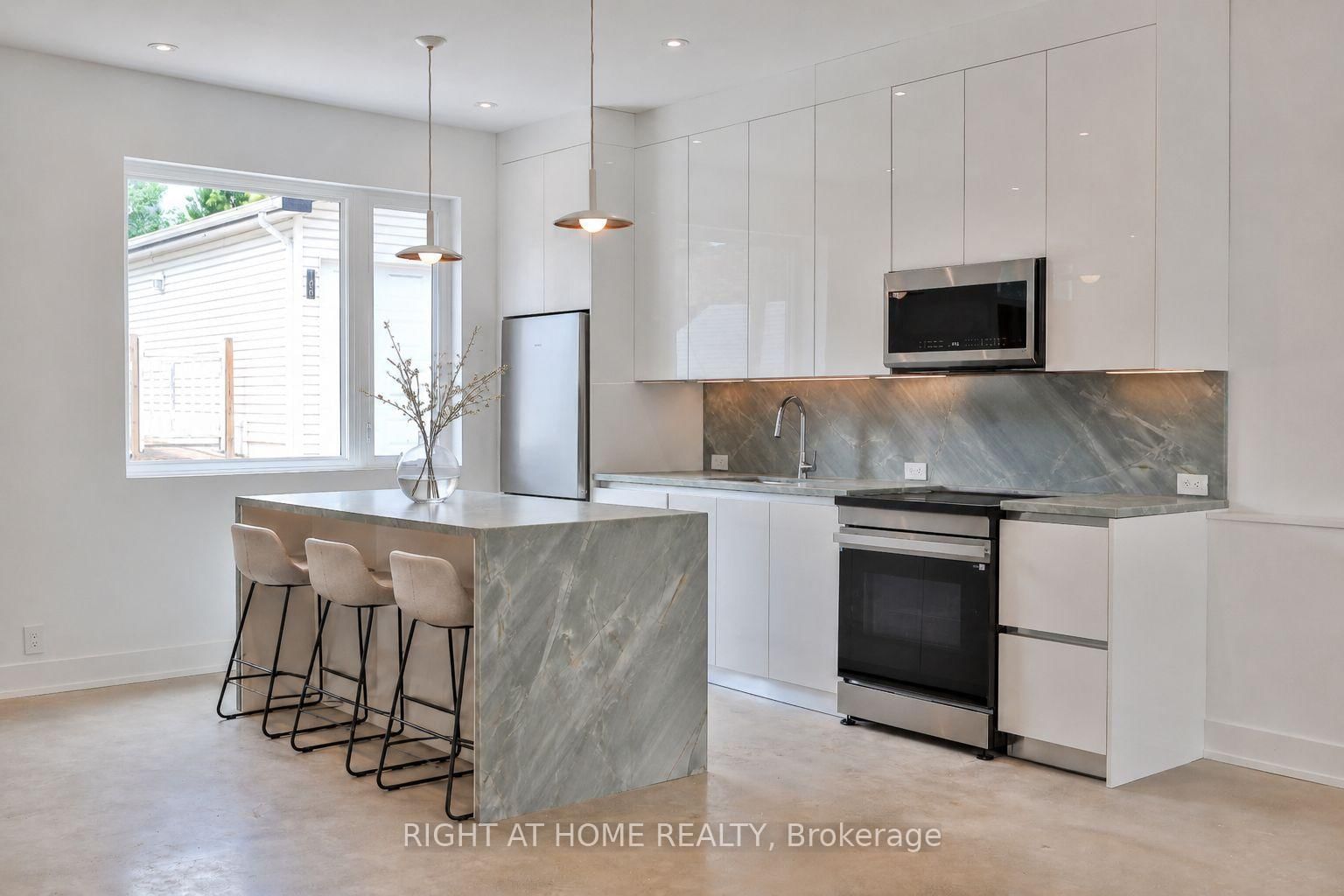 Laneway House-266 Indian Grove, Toronto, ON, photo 2