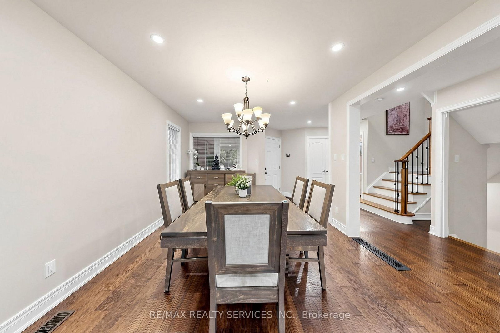 32 Hillpath Crescent • Brampton, ON photo 12