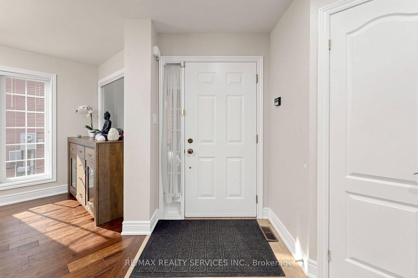 32 Hillpath Crescent • Brampton, ON photo 7