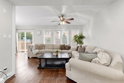 32 Hillpath Crescent • Brampton, ON photo 8