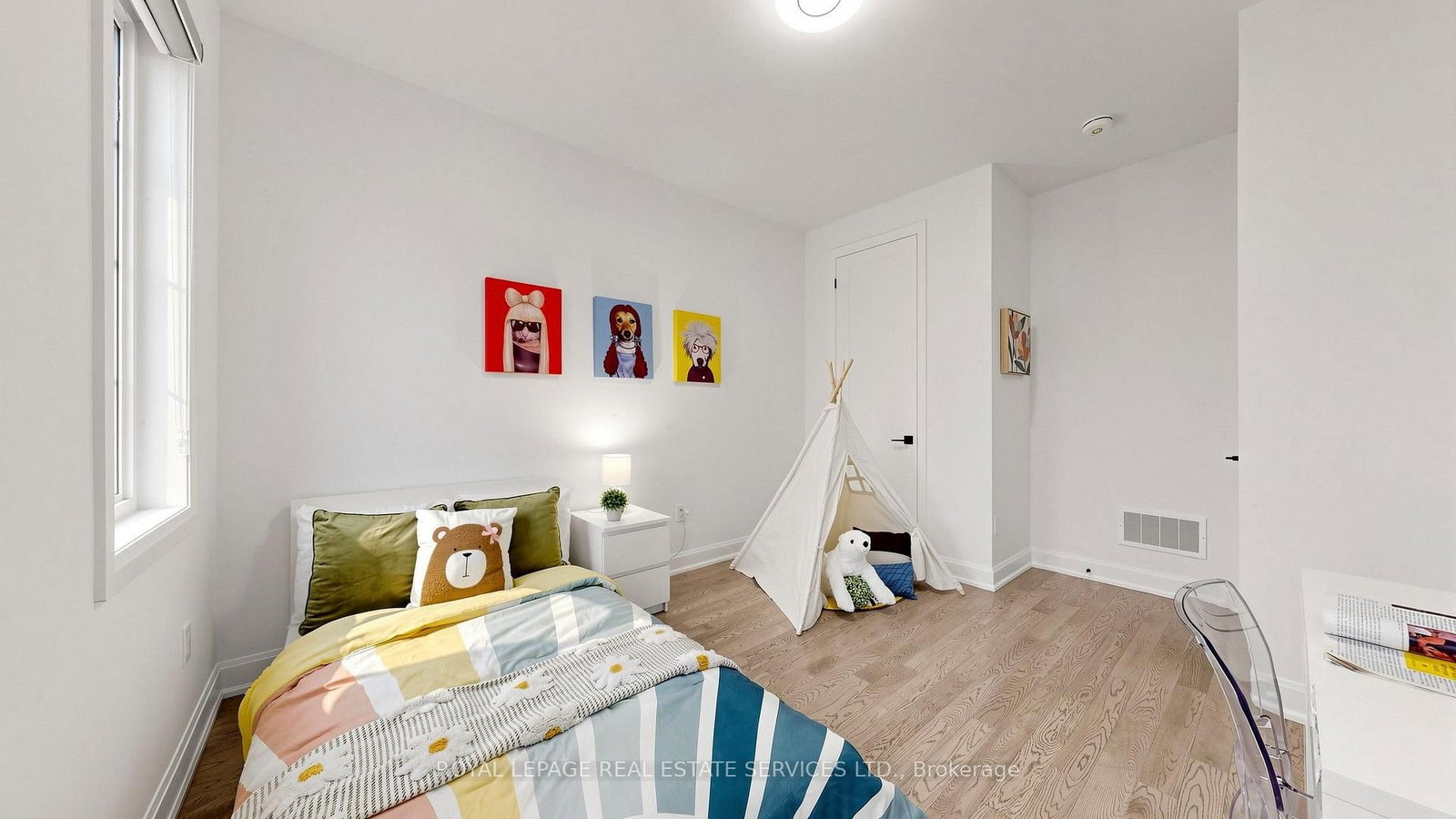 1527 Varelas Passage • Oakville, ON photo 31