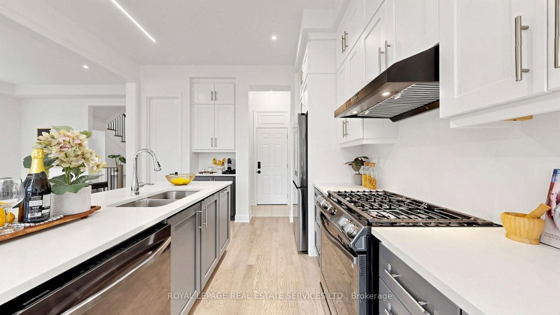 1527 Varelas Oakville,ON L6H 3S2 — Photo 9