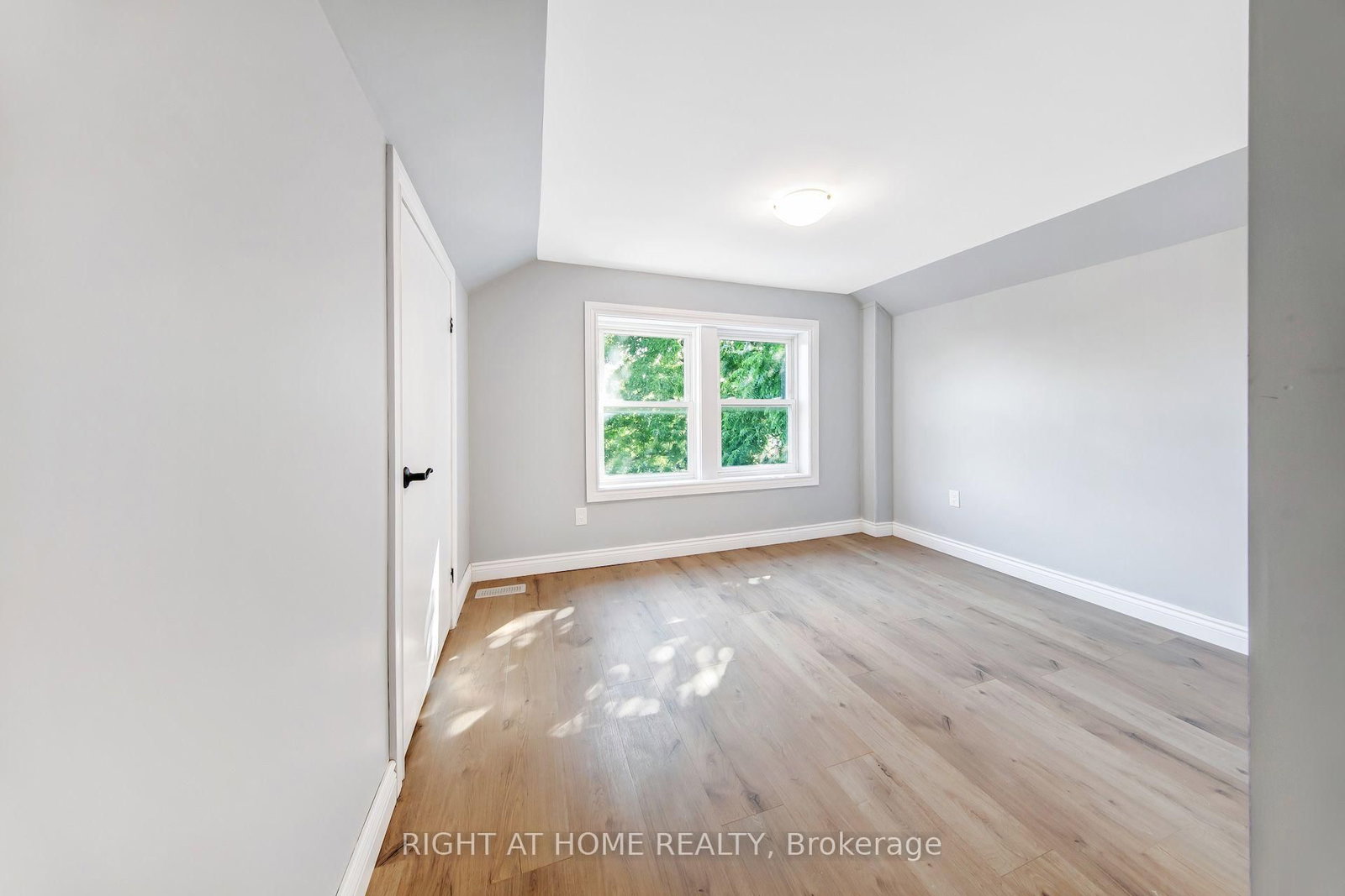30 Willow Street N • Halton Hills, ON photo 36