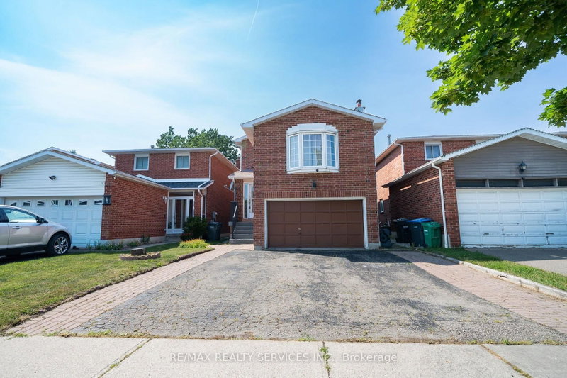 34 Clarridge Court