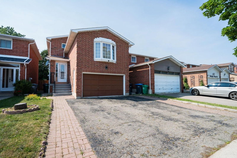 34 Clarridge Court