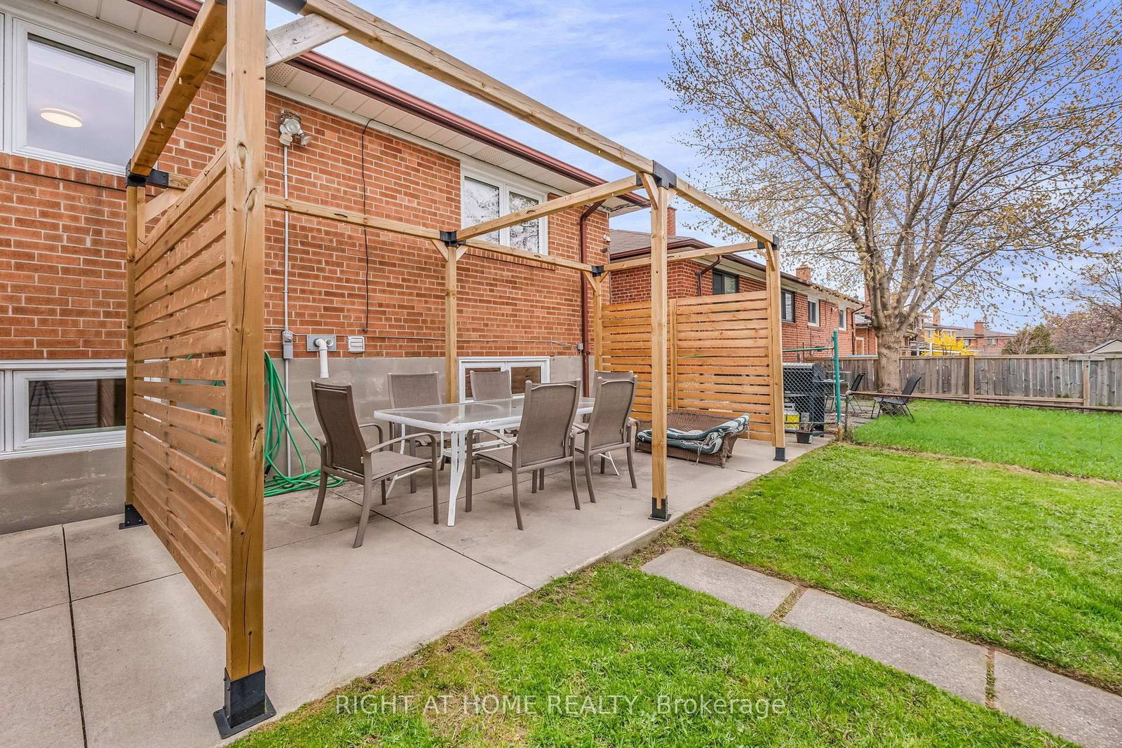 110 Victory Drive • Toronto, ON photo 39