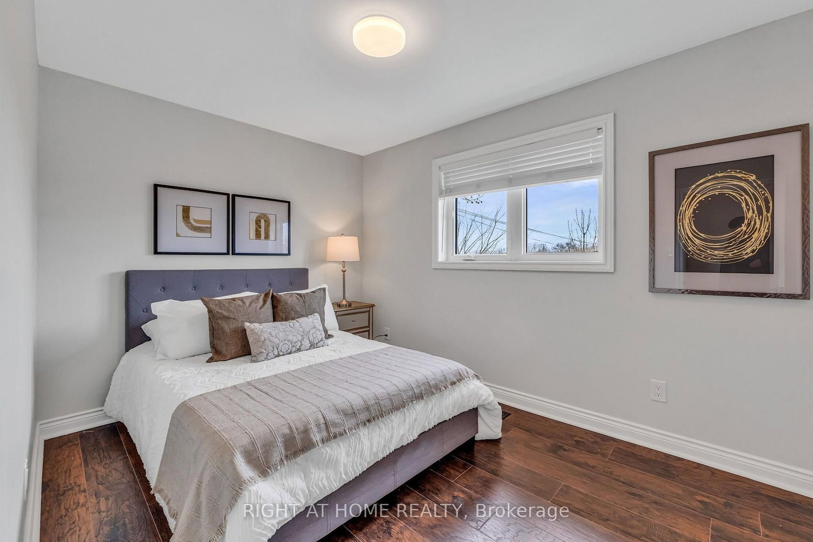 110 Victory Drive • Toronto, ON photo 9