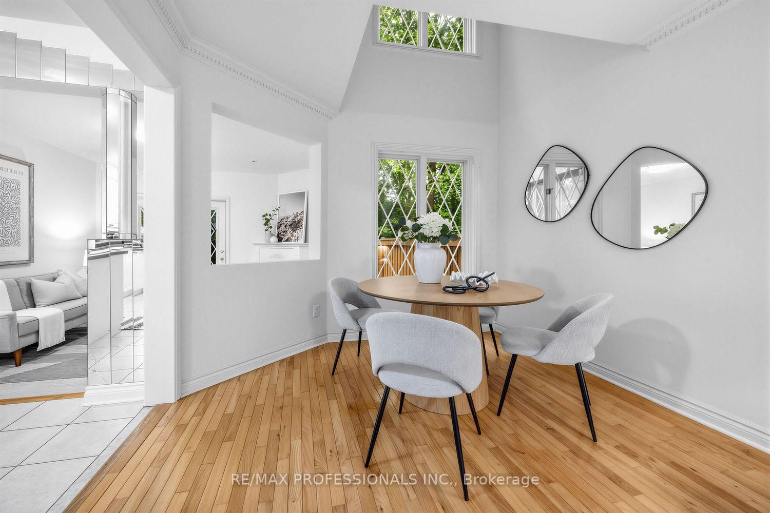 7 Briarly Lane • Toronto, ON photo 7