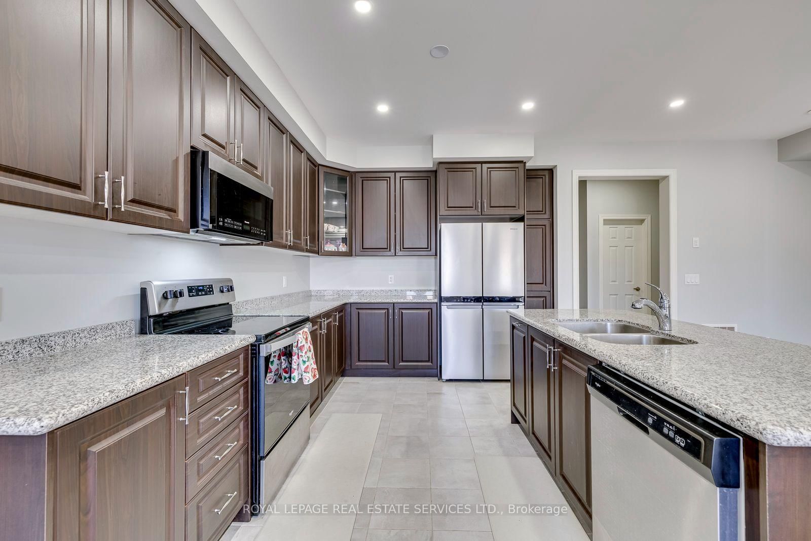 486 Silver Maple Road • Oakville, ON photo 11