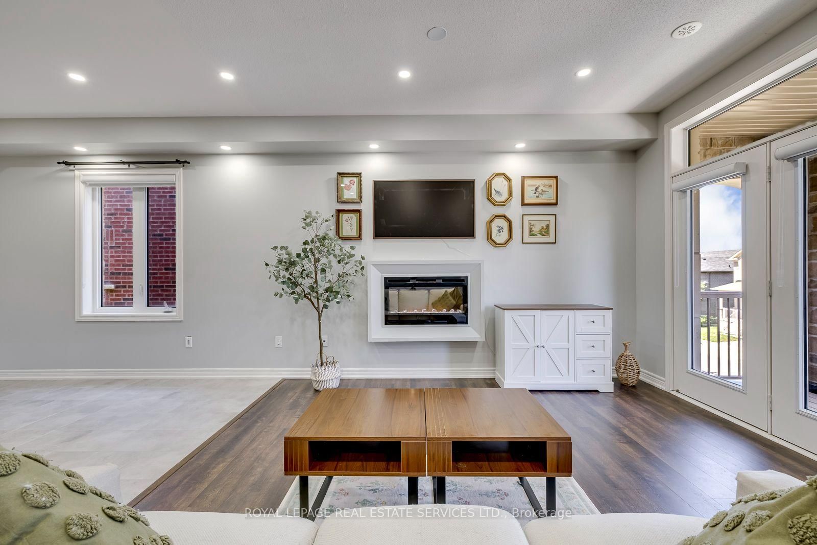 486 Silver Maple Road • Oakville, ON photo 13