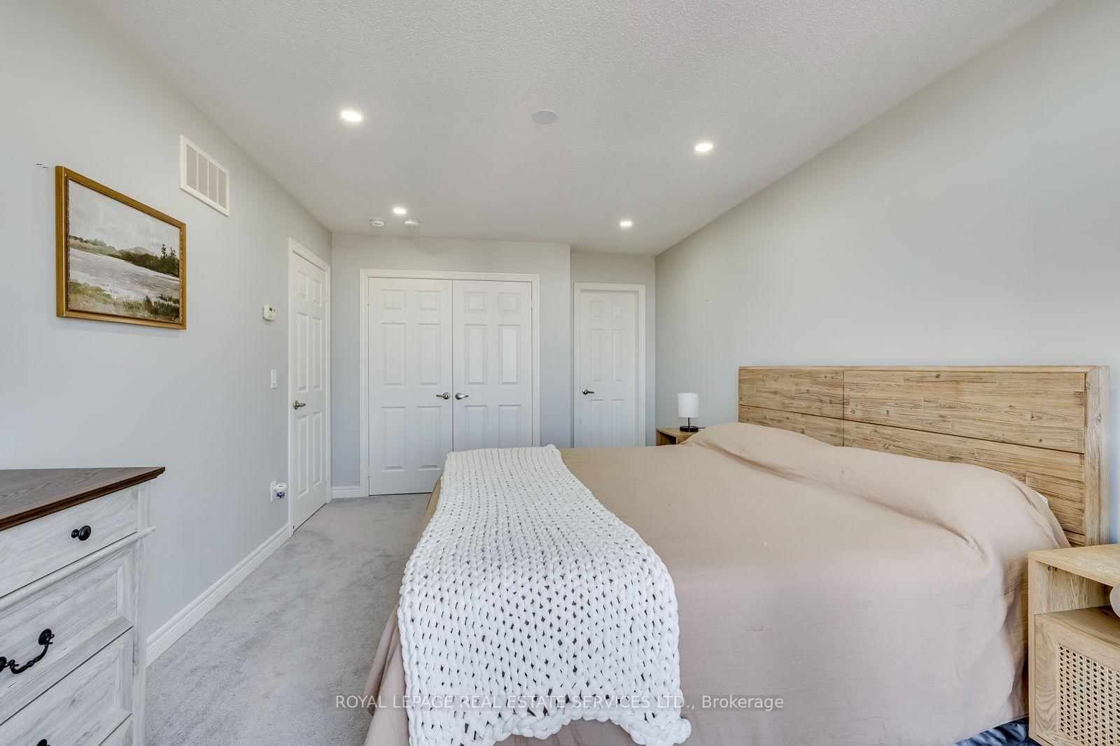 486 Silver Maple Road • Oakville, ON photo 23