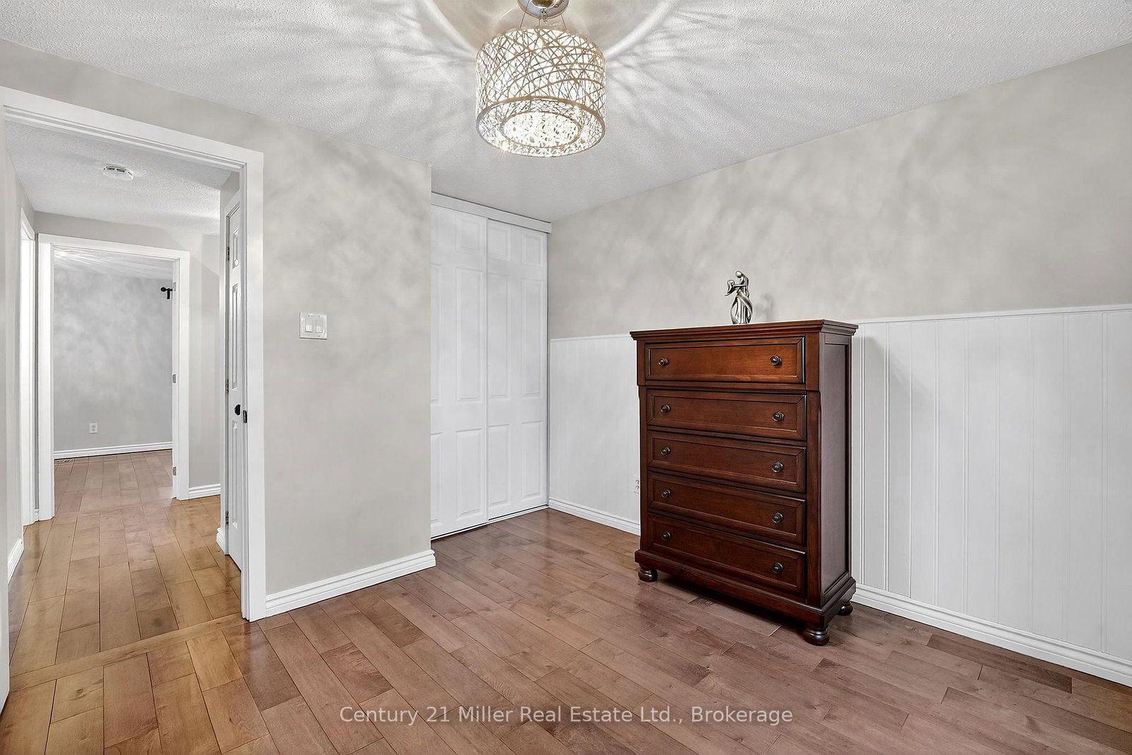 2451 Malcolm Crescent • Burlington, ON photo 21