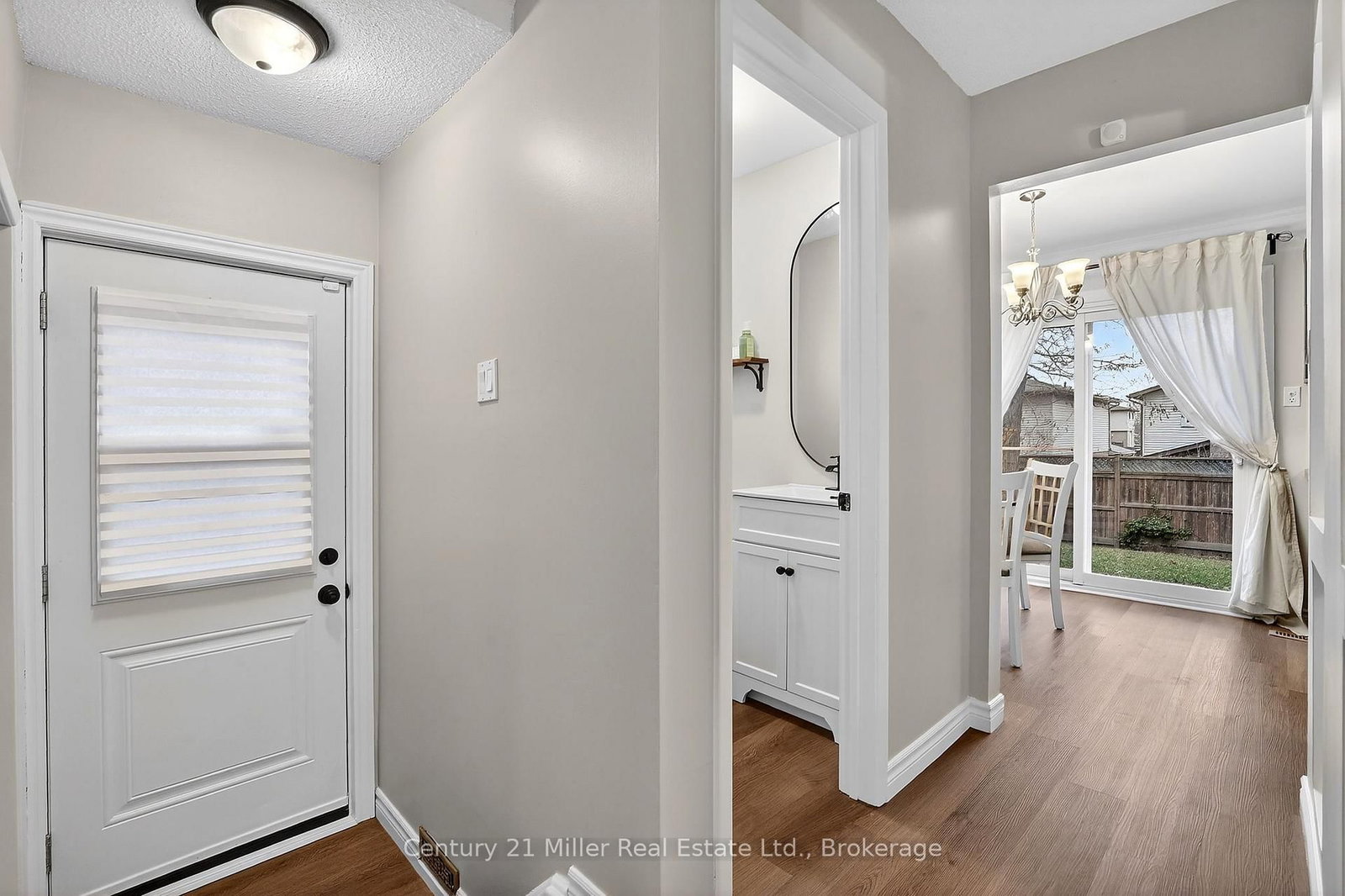 2451 Malcolm Crescent • Burlington, ON photo 9