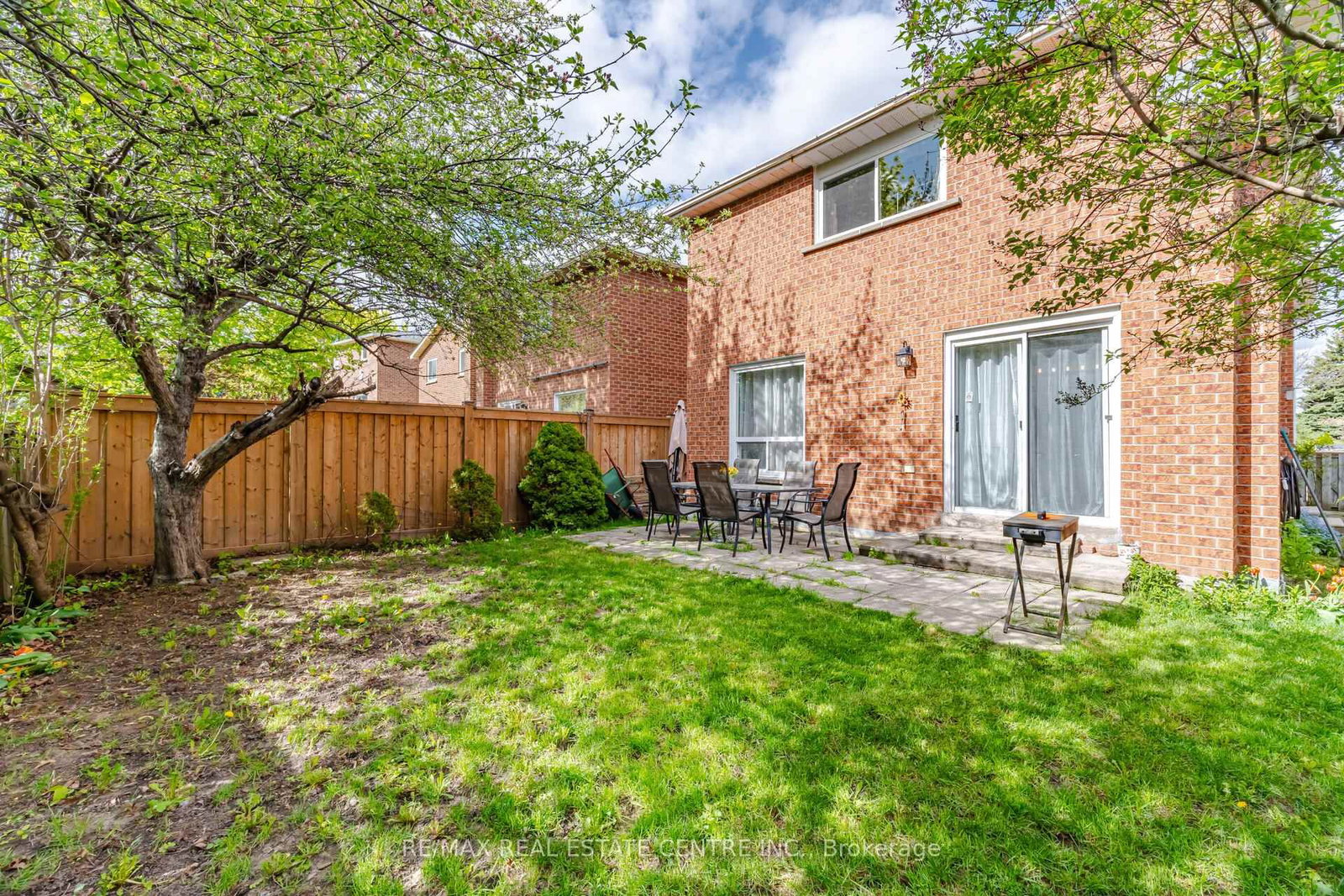 6884 Edenwood Drive • Mississauga, ON photo 48