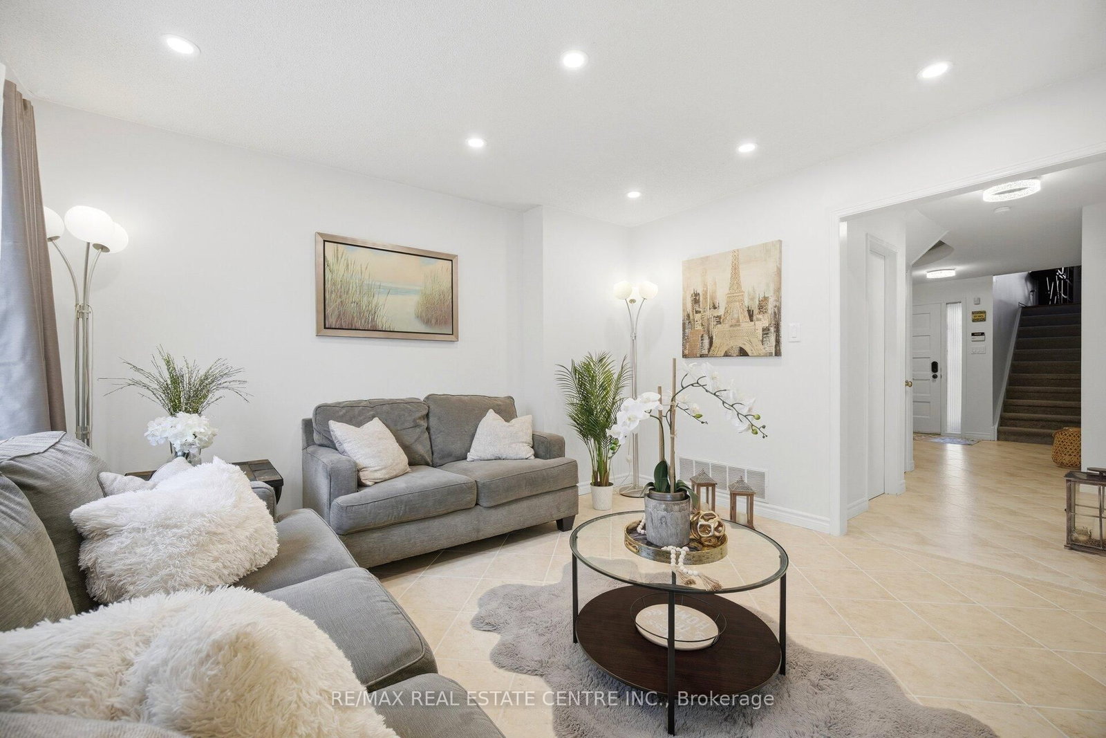6884 Edenwood Drive • Mississauga, ON photo 5
