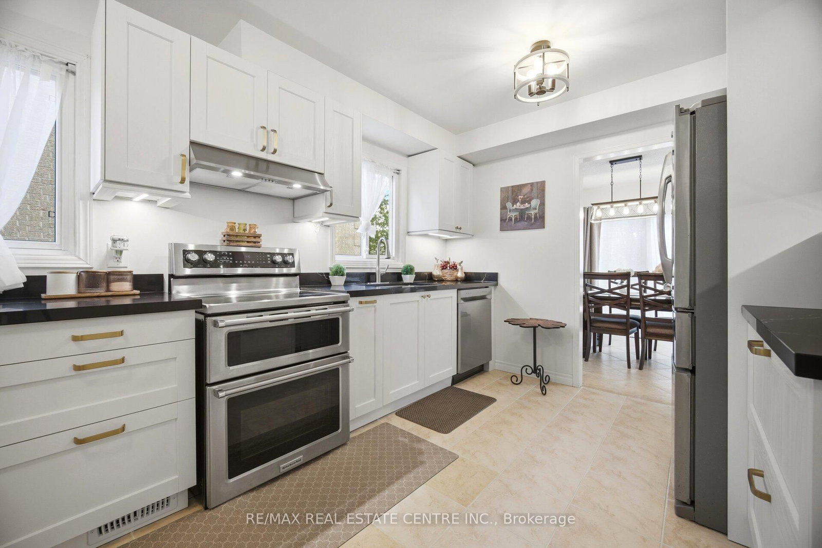 6884 Edenwood Drive • Mississauga, ON photo 9