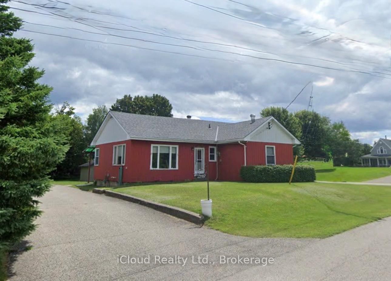 7 W King Street • Caledon, ON photo 1